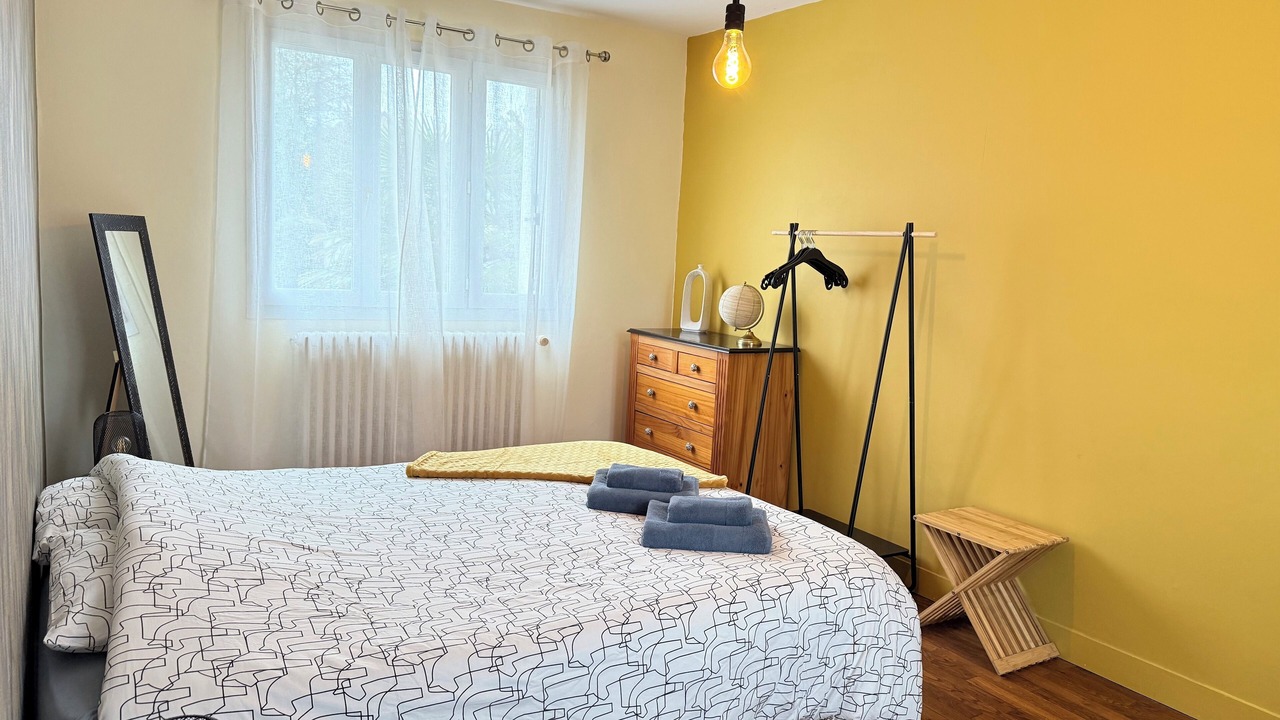 Photo of Bedroom in Bayeux