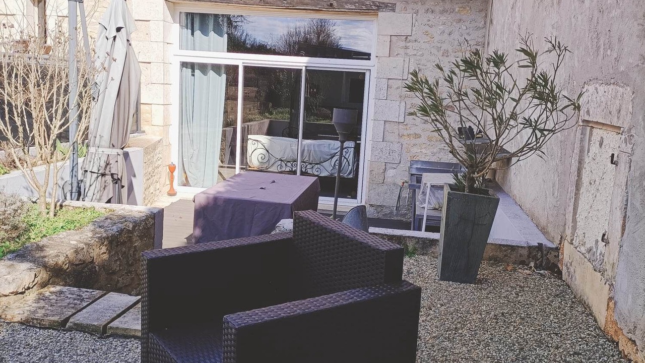 Photo of Patio Balcony in Cisse