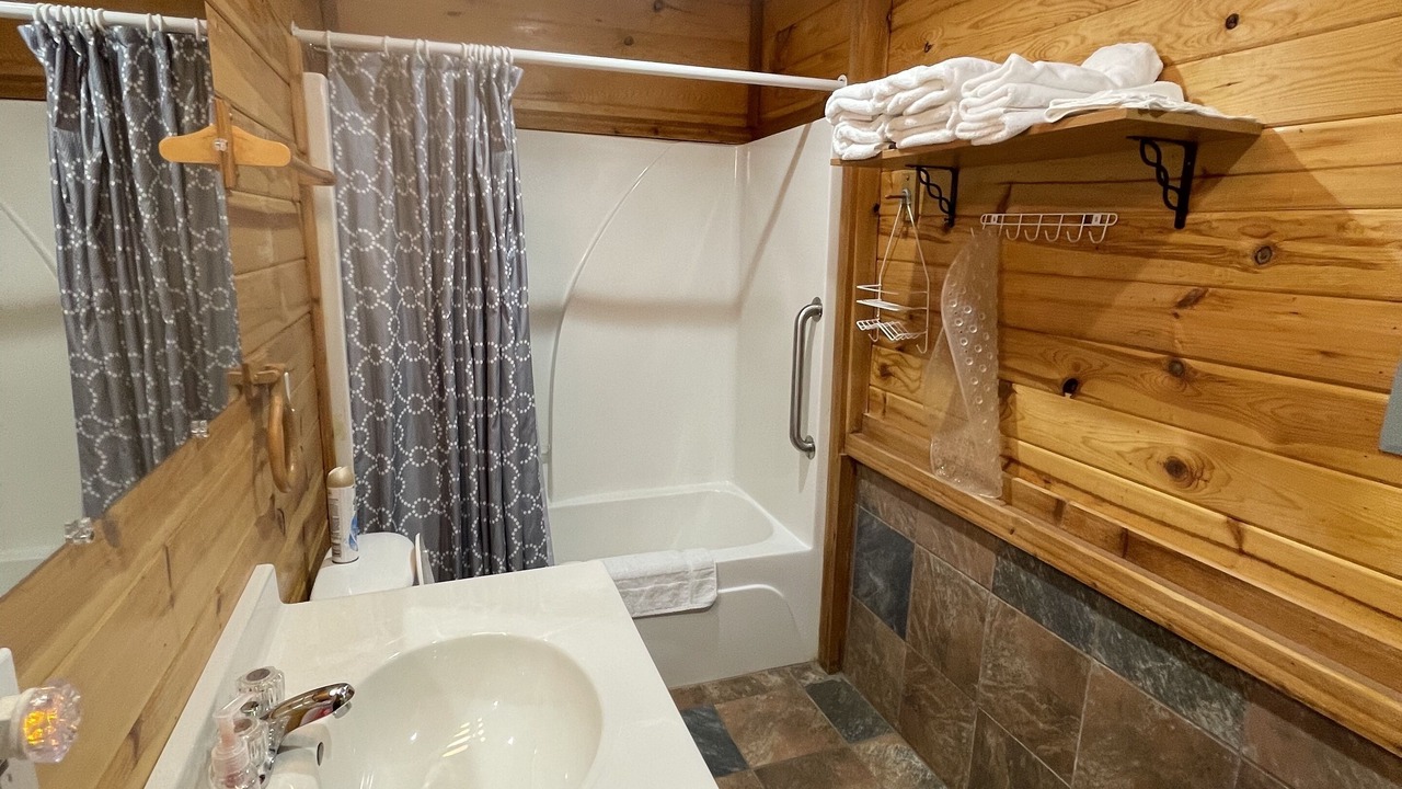 Photo of Bathroom in Van Buren