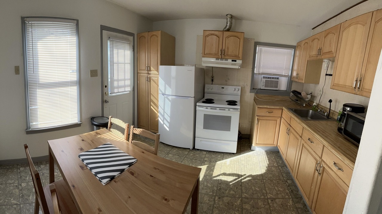 Photo of Kitchen in Northwest Los Angeles Heights