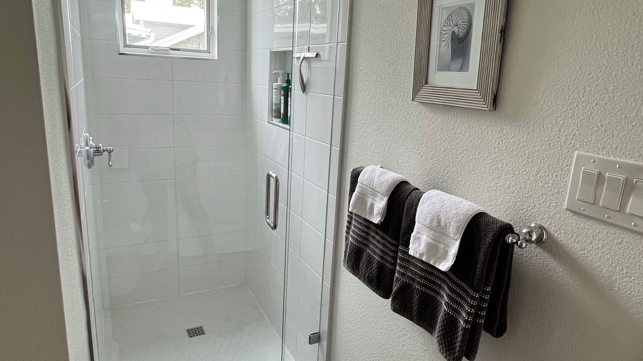 Photo of Bathroom in Pottsboro