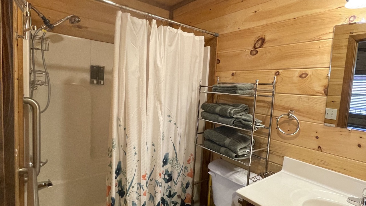 Photo of Bathroom in Van Buren