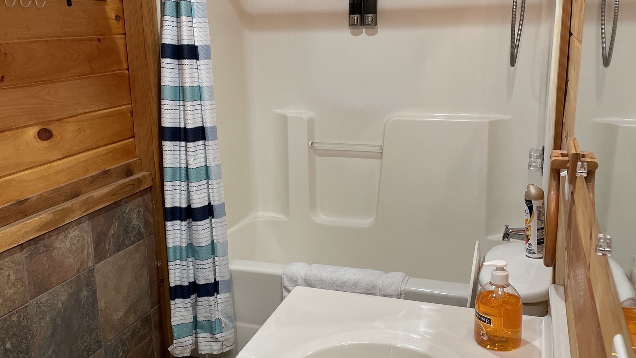 Photo of Bathroom in Van Buren