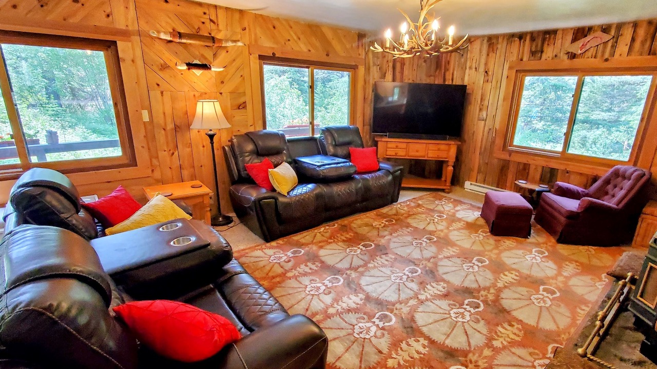 Photo of Bedroom in Idaho Springs
