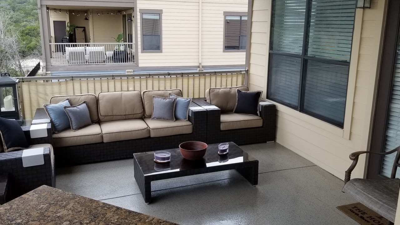 Photo of Patio Balcony in Jonestown