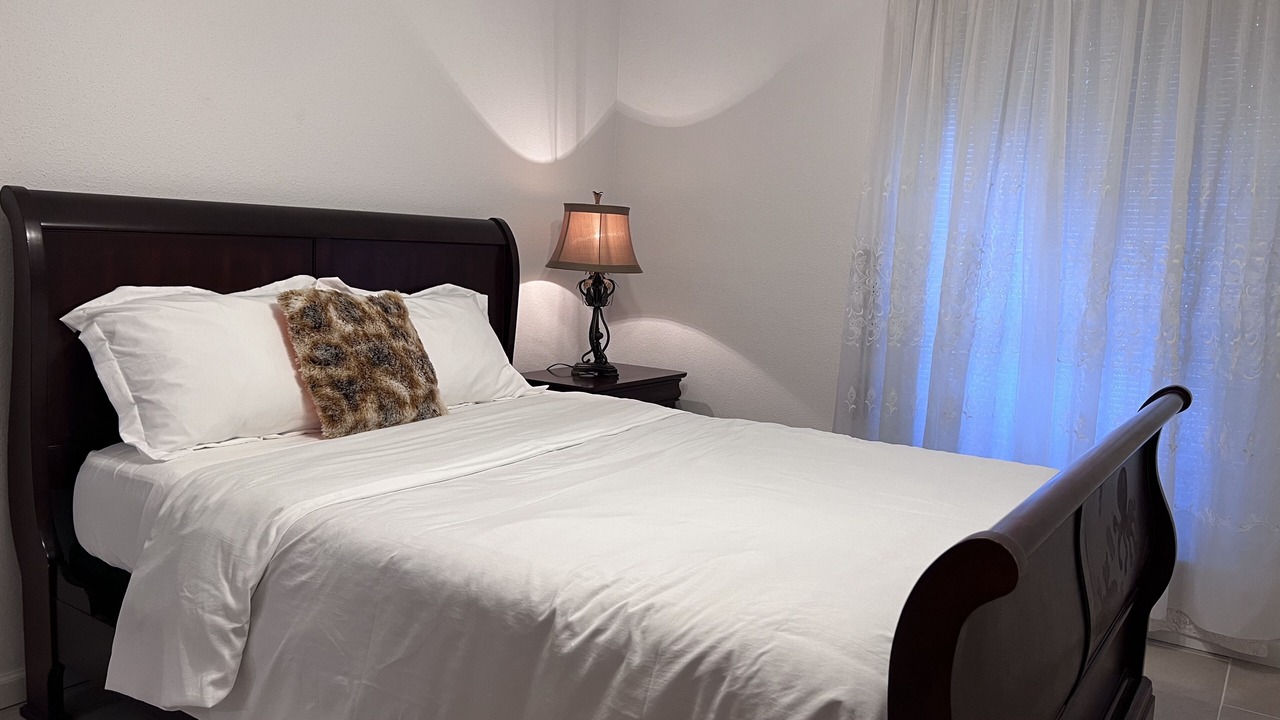 Photo of Bedroom in Pasadena
