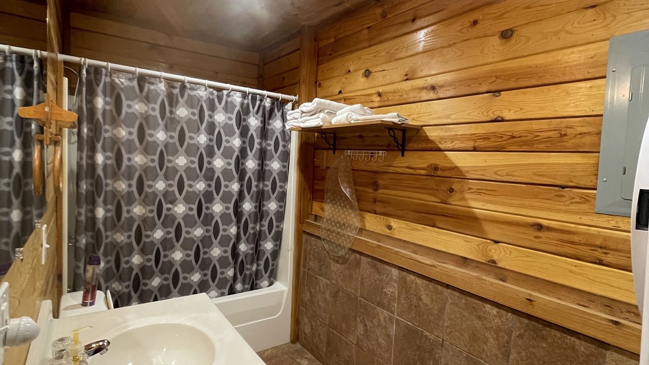 Photo of Bathroom in Van Buren