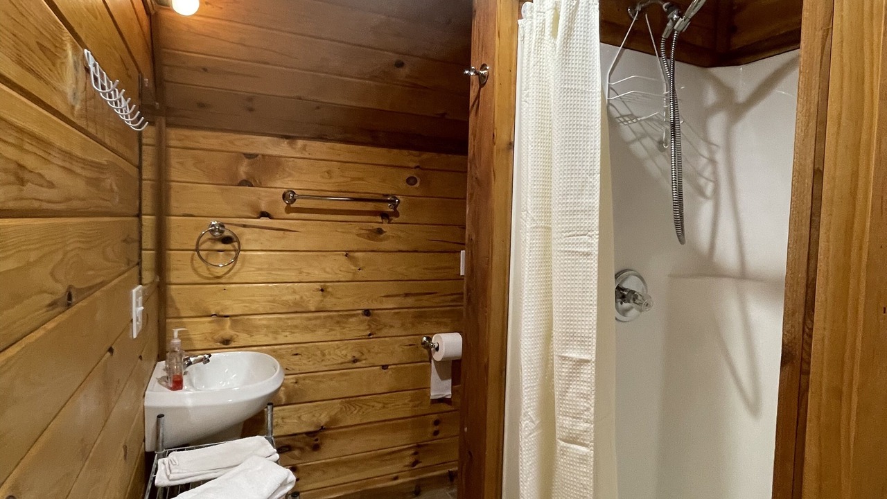 Photo of Bathroom in Van Buren