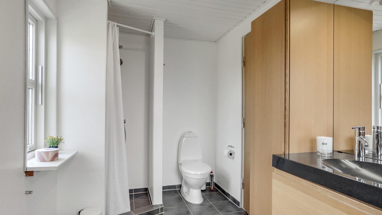 Photo of Bathroom in Hou