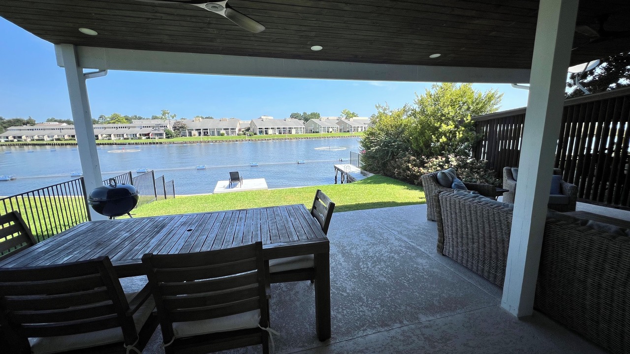 Photo of Outdoor in April Sound
