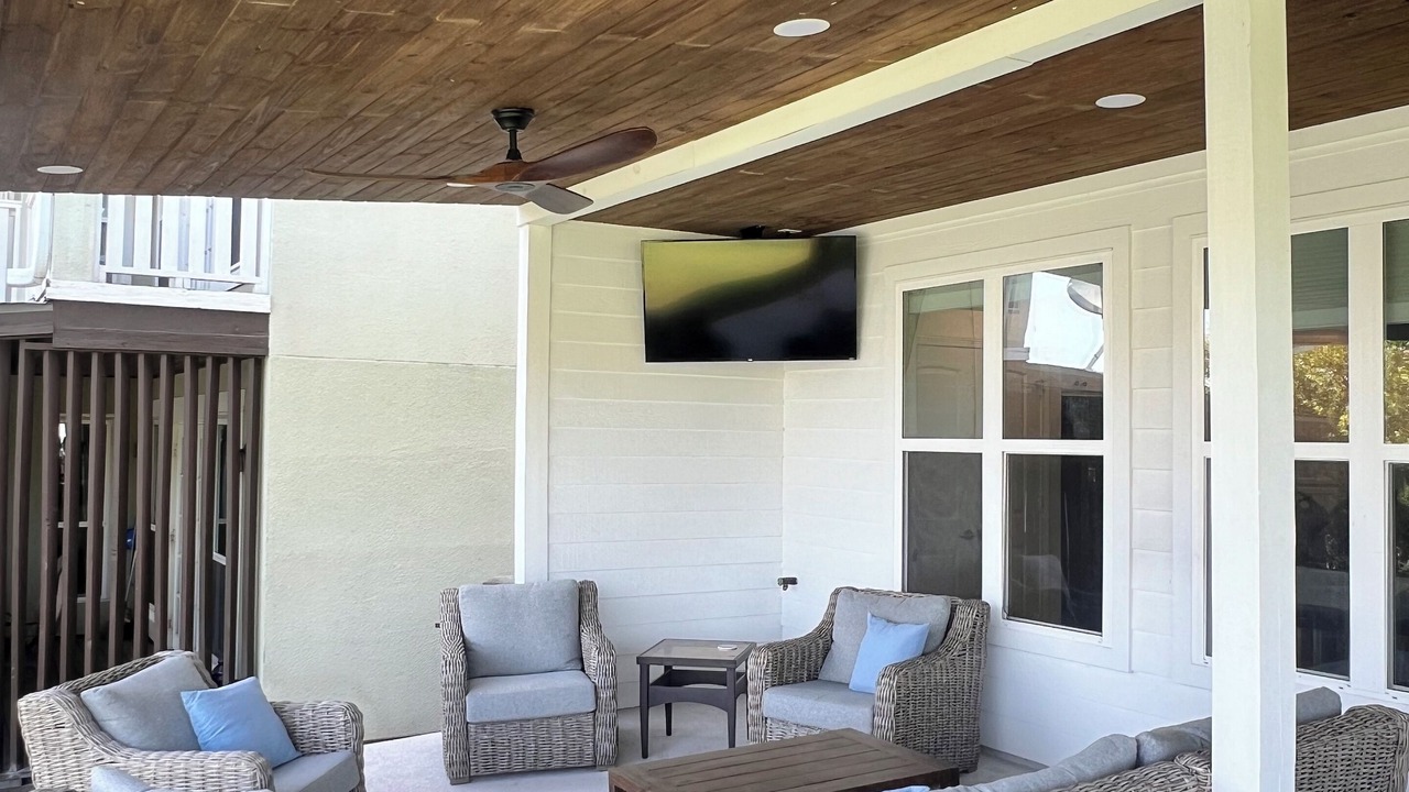Photo of Patio Balcony in April Sound
