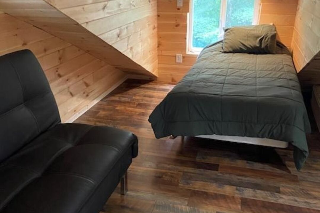 Photo of Bedroom in Town of Amboy