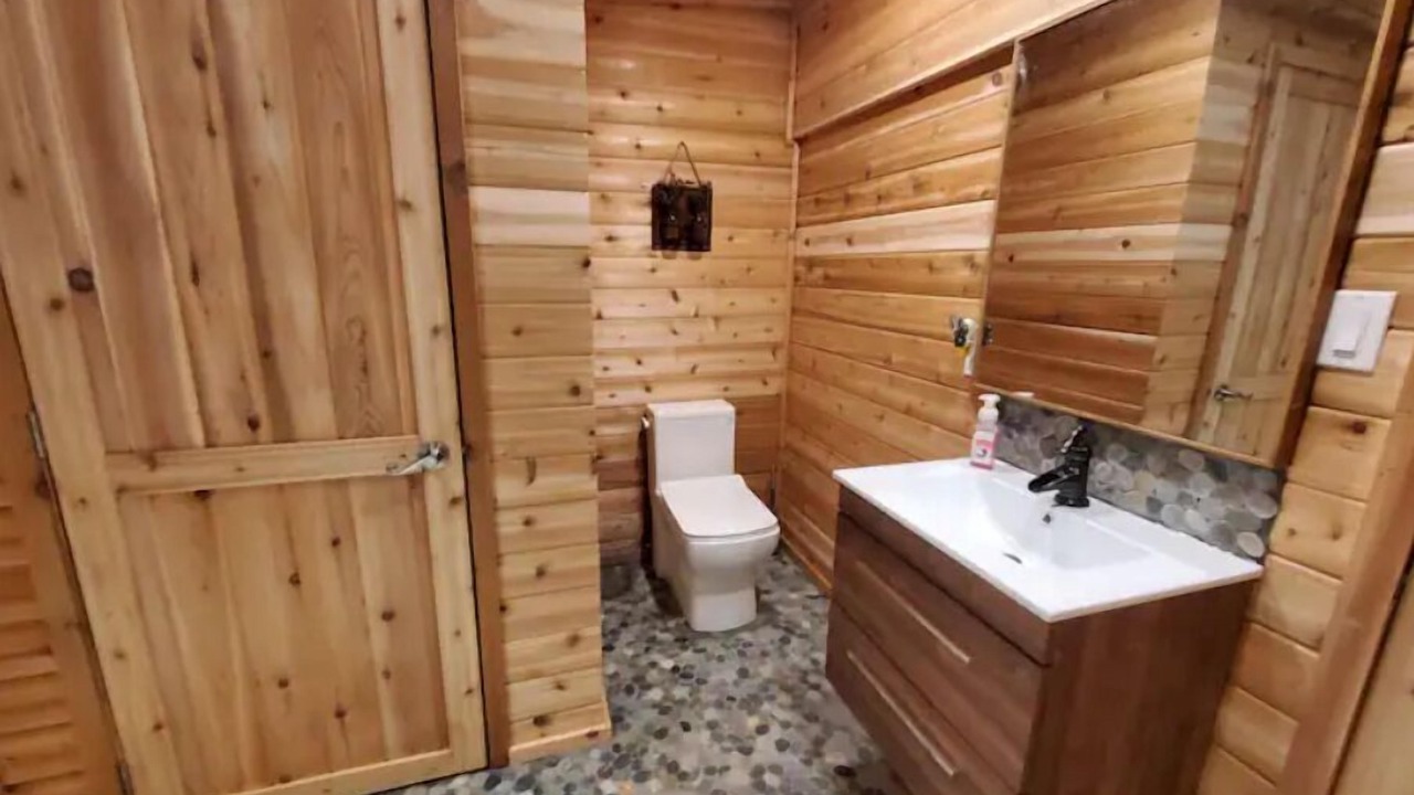 Photo of Bathroom in Tyendinaga