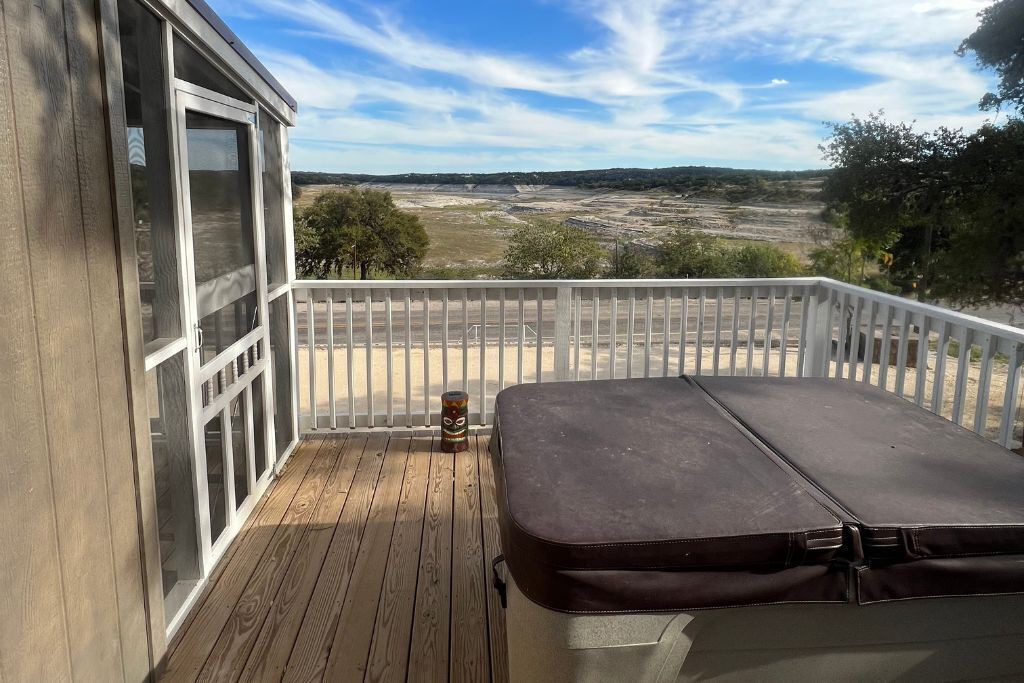 Photo of Patio Balcony in Lakehills