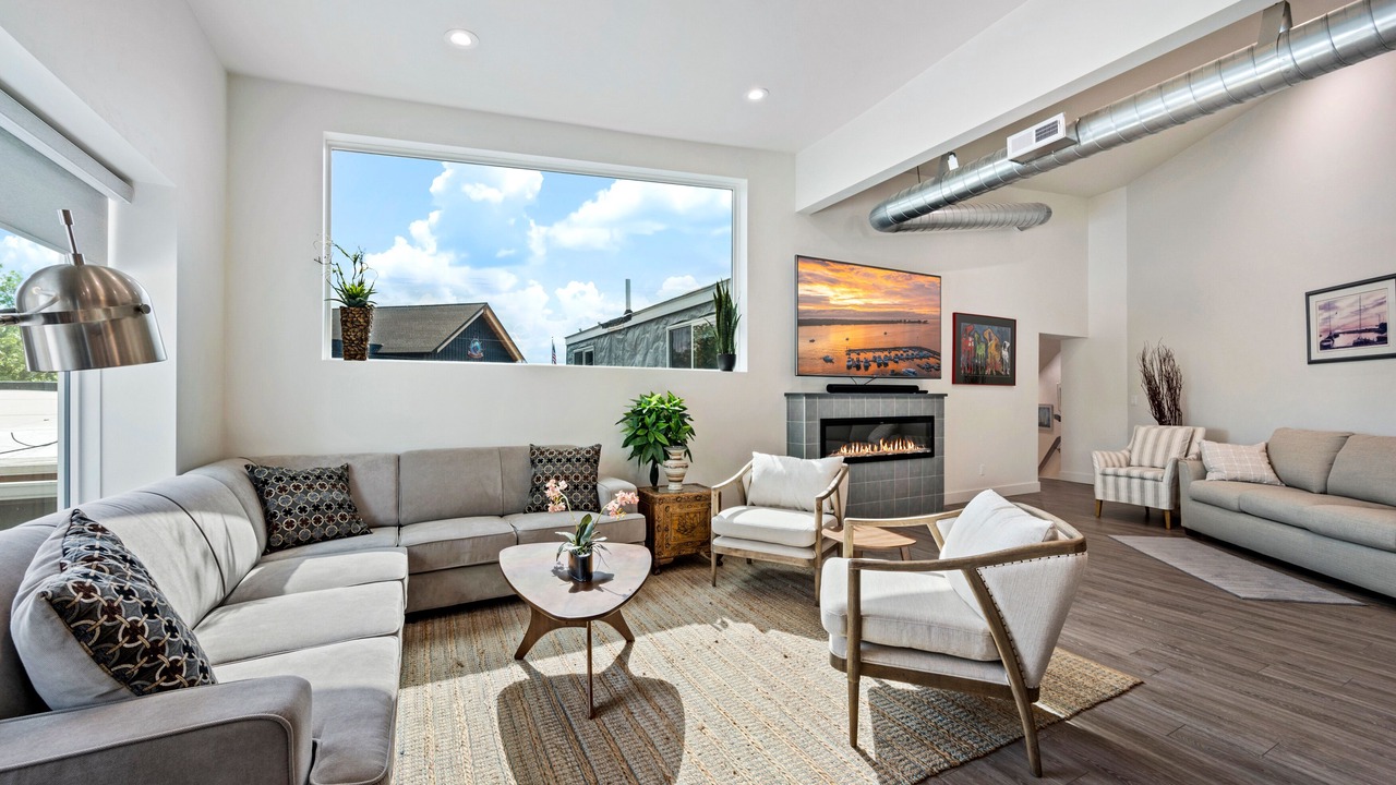 Photo of Livingroom in Egg Harbor