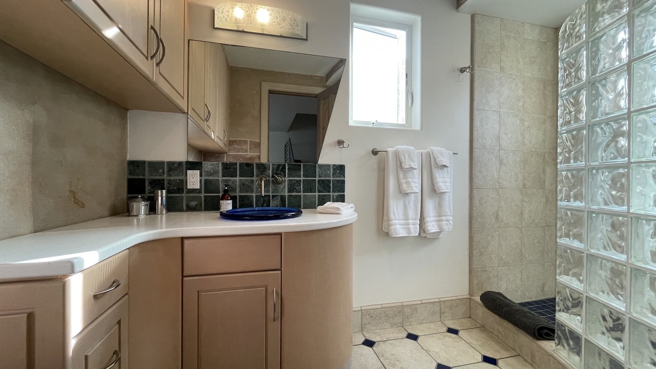 Photo of Bathroom in Shell Beach