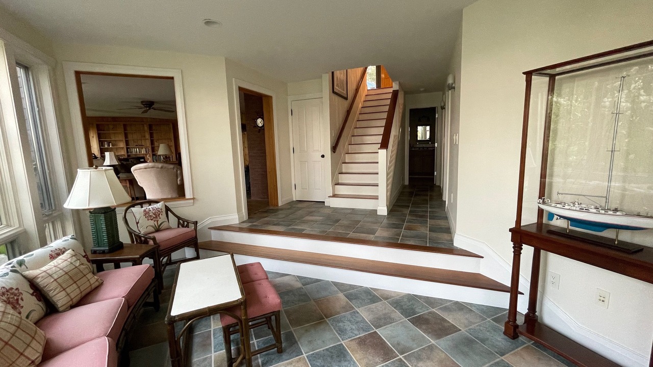 Photo of Livingroom in West Point