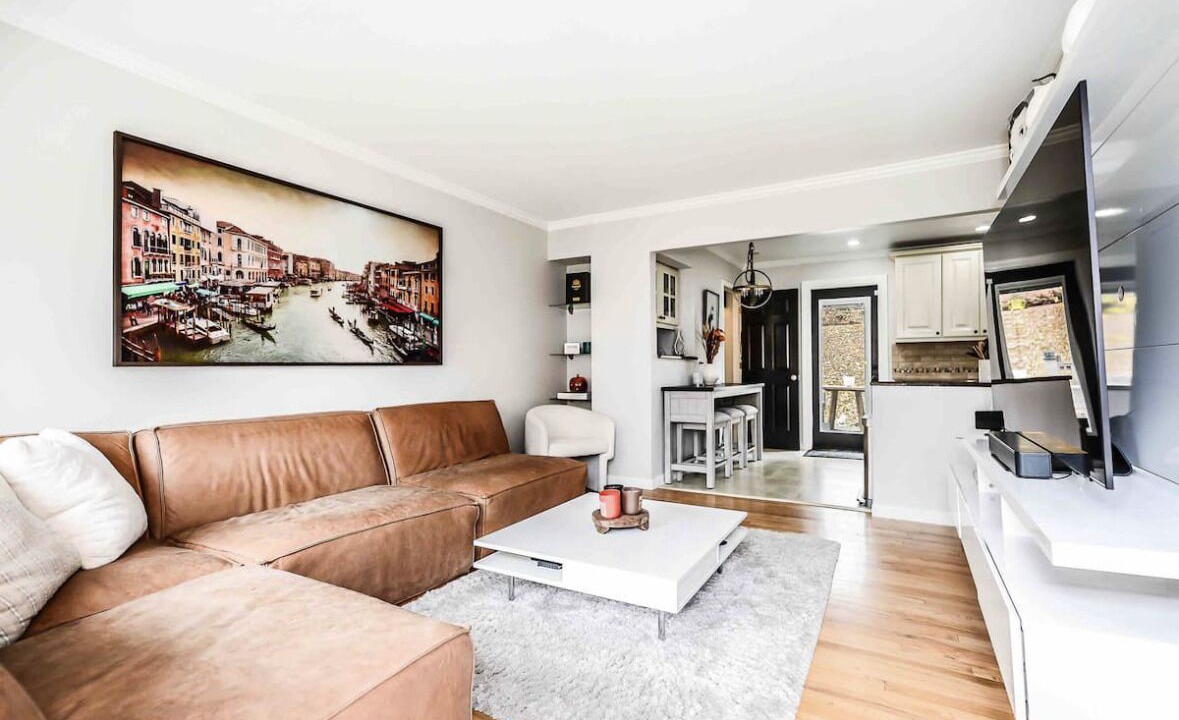 Photo of Livingroom in Milford