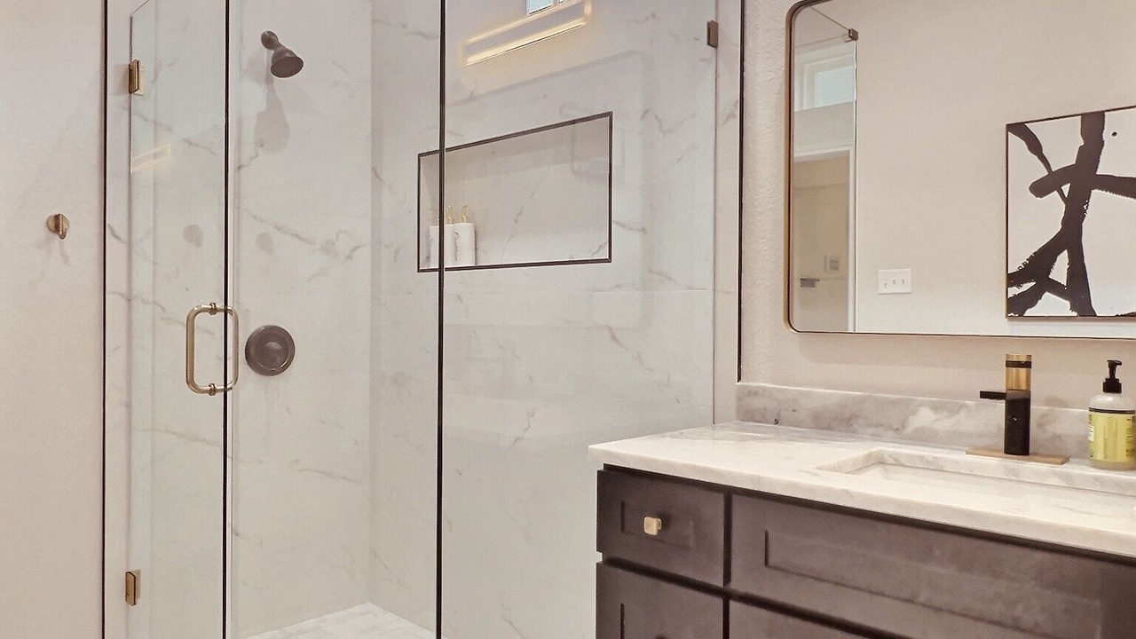 Photo of Bathroom in Rowlett