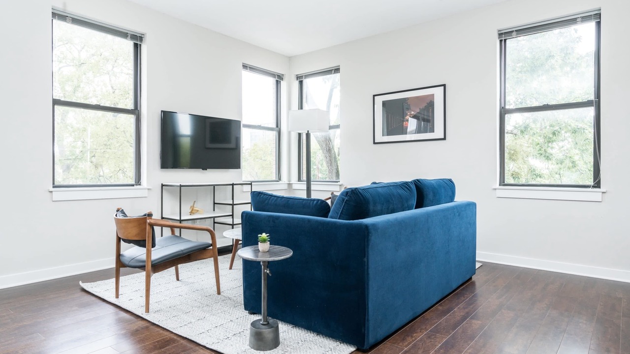 Photo of Livingroom in Music Row