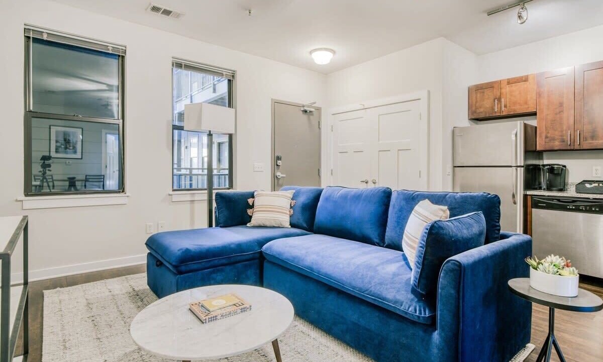 Photo of Livingroom in Music Row
