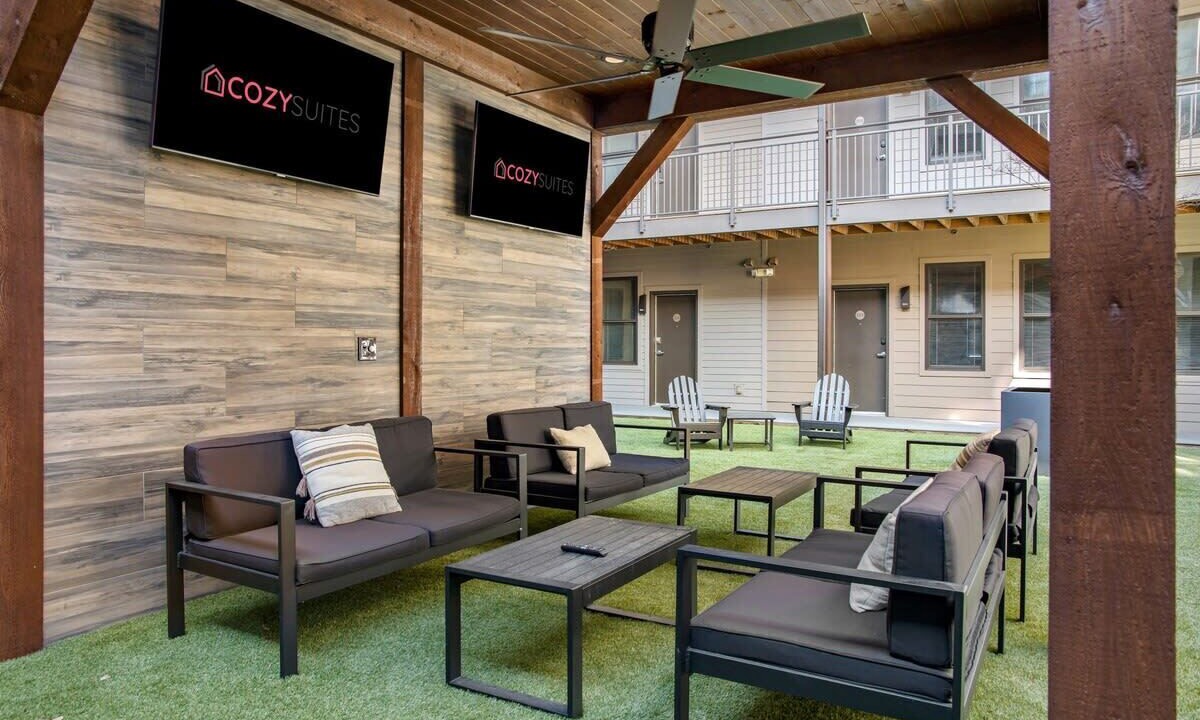 Photo of Outdoor in Music Row