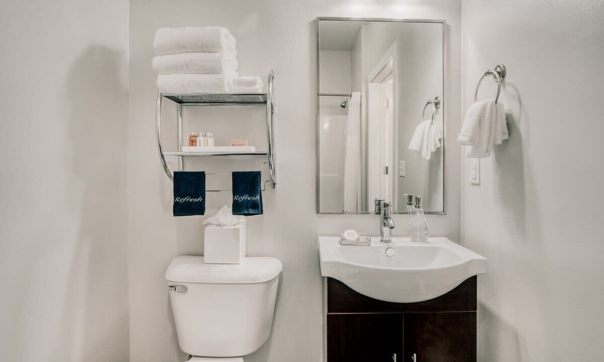 Photo of Bathroom in Music Row