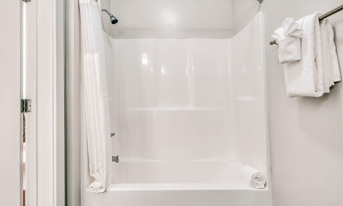 Photo of Bathroom in Music Row
