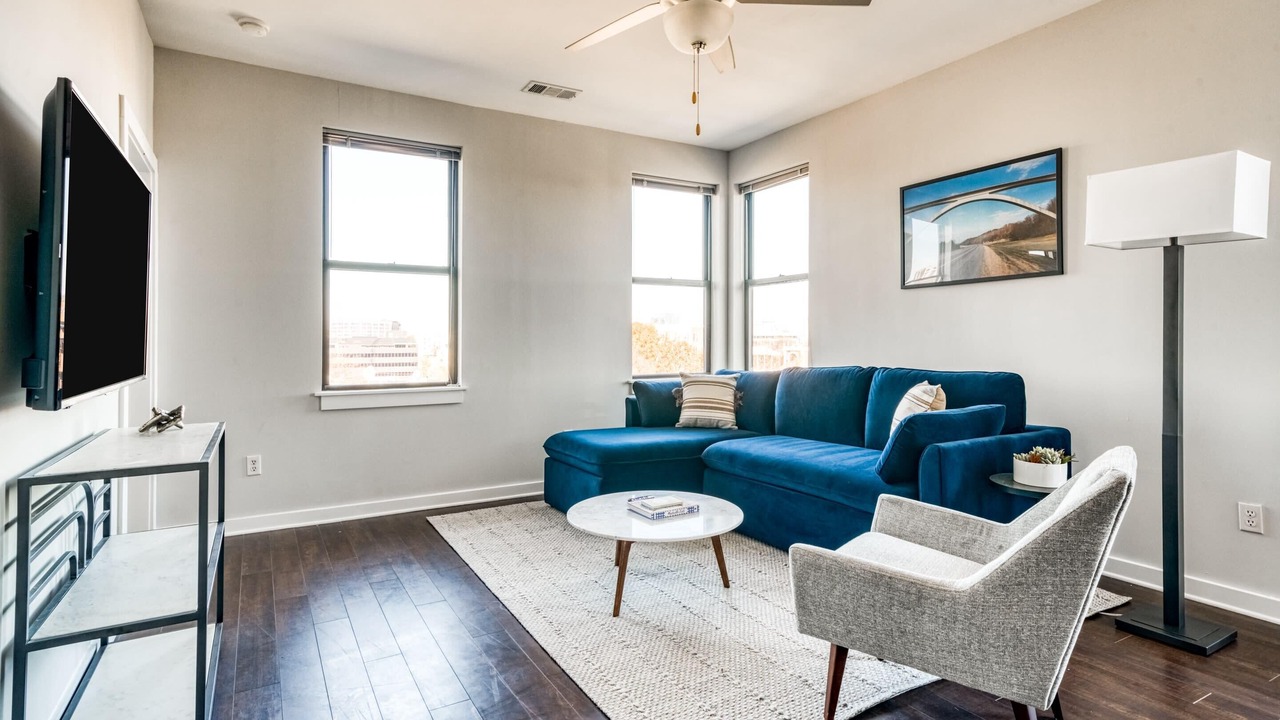 Photo of Livingroom in Music Row