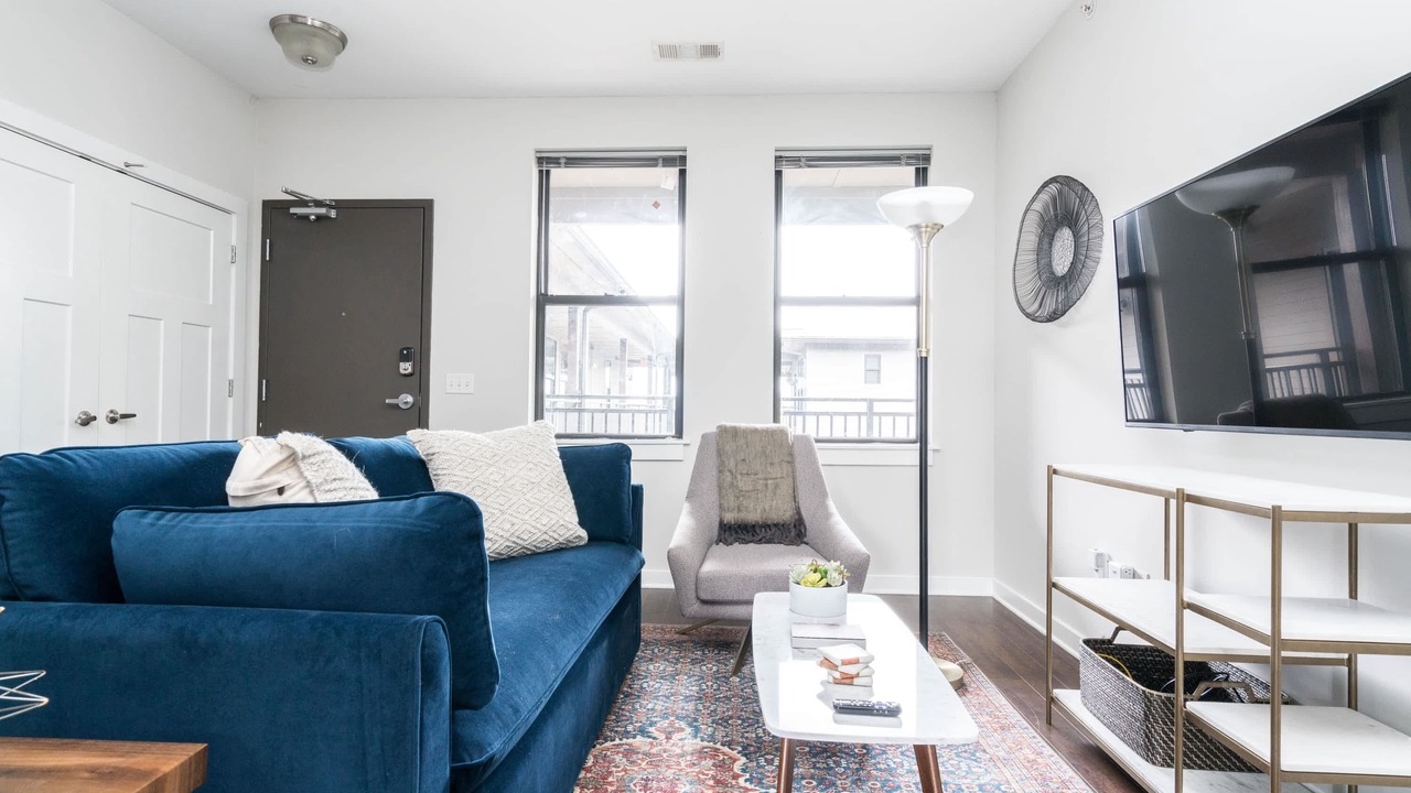 Photo of Livingroom in Hillsboro Village