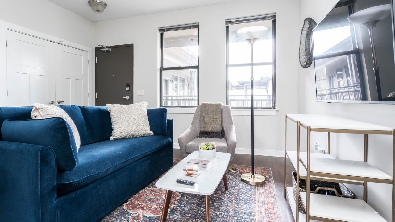 Photo of Livingroom in Hillsboro Village
