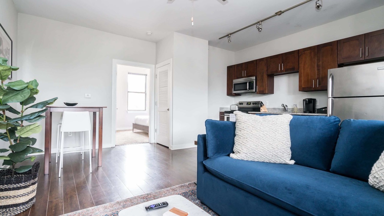 Photo of Livingroom in Hillsboro Village