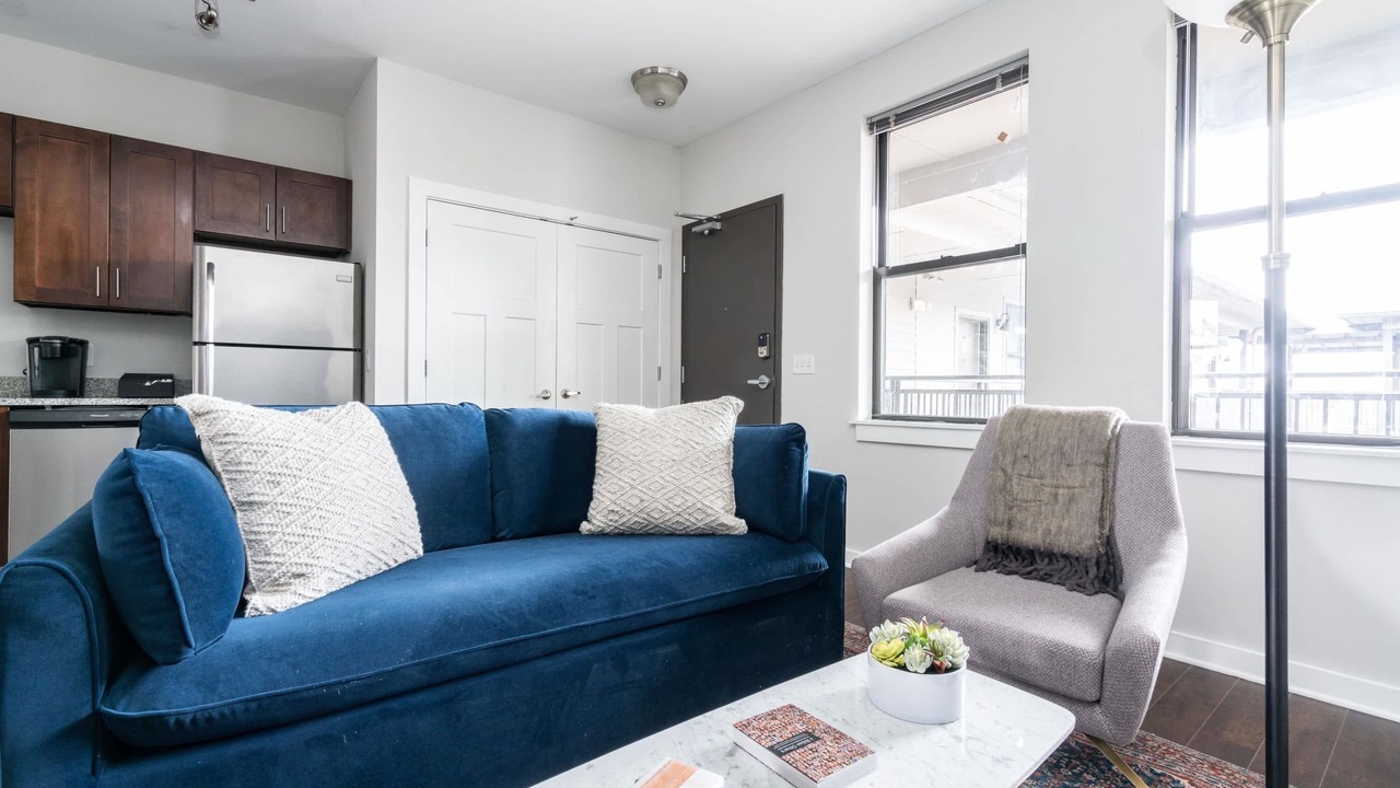 Photo of Livingroom in Hillsboro Village