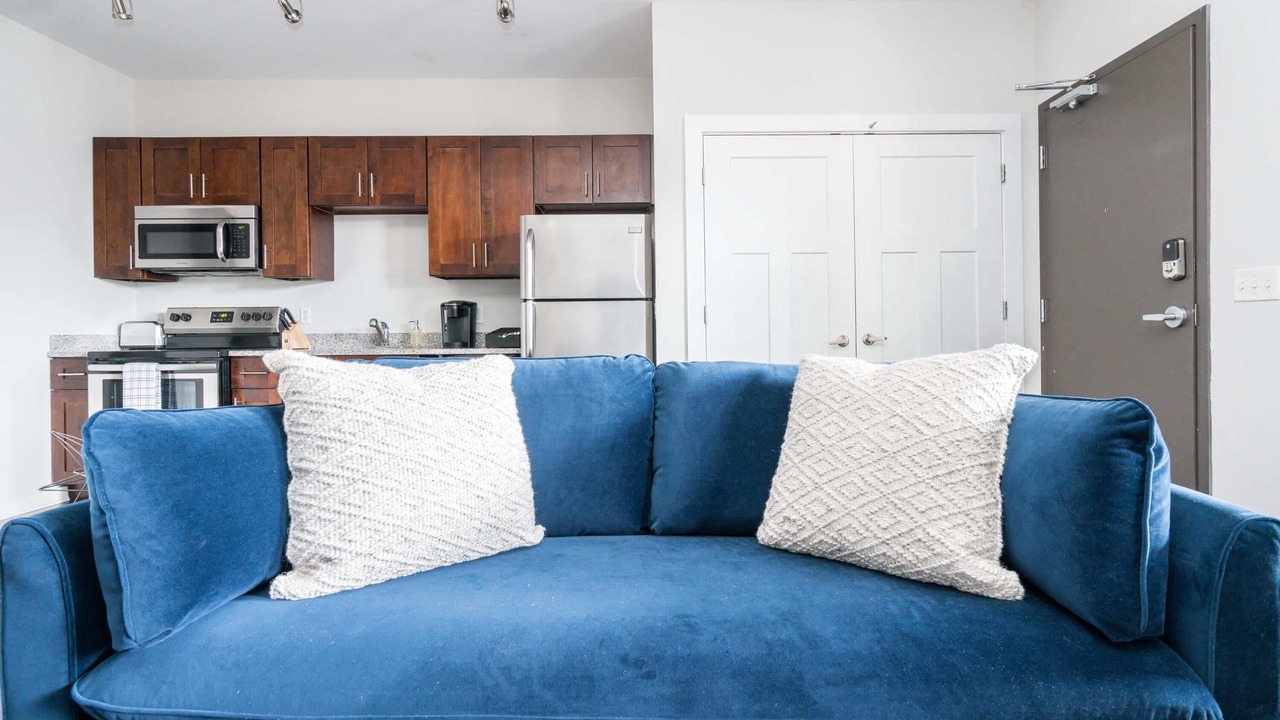 Photo of Livingroom in Hillsboro Village