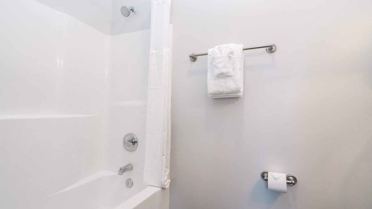 Photo of Bathroom in Music Row