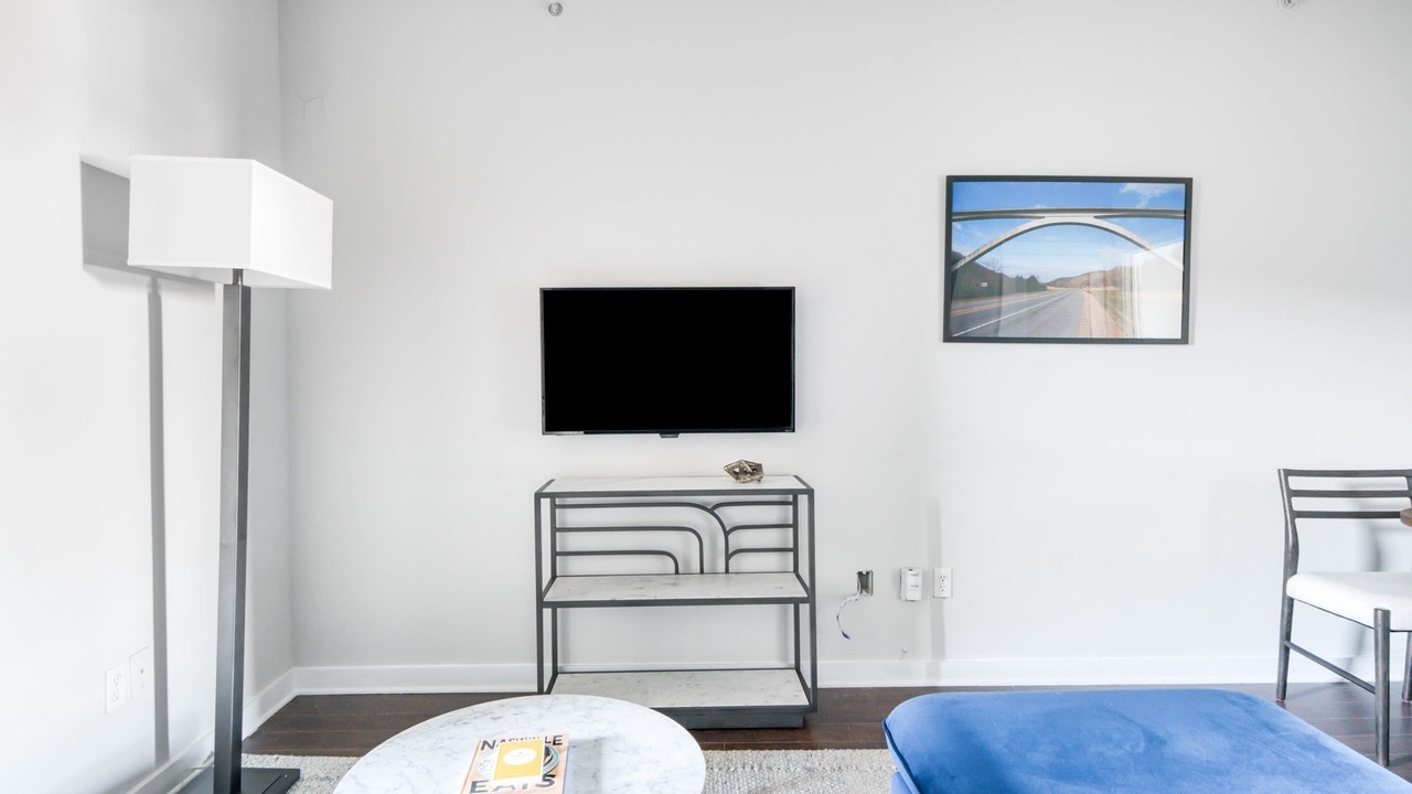 Photo of Livingroom in Music Row