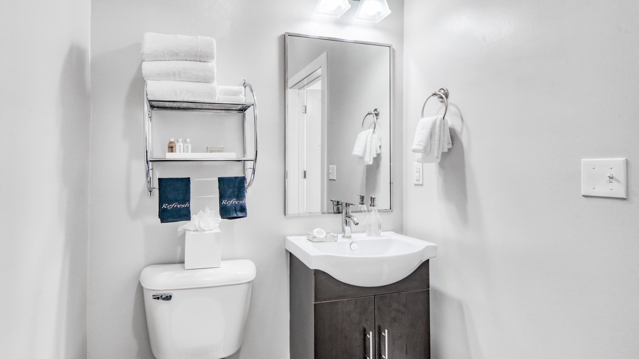 Photo of Bathroom in Music Row