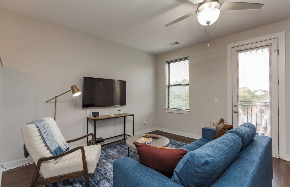 Photo of Livingroom in Music Row