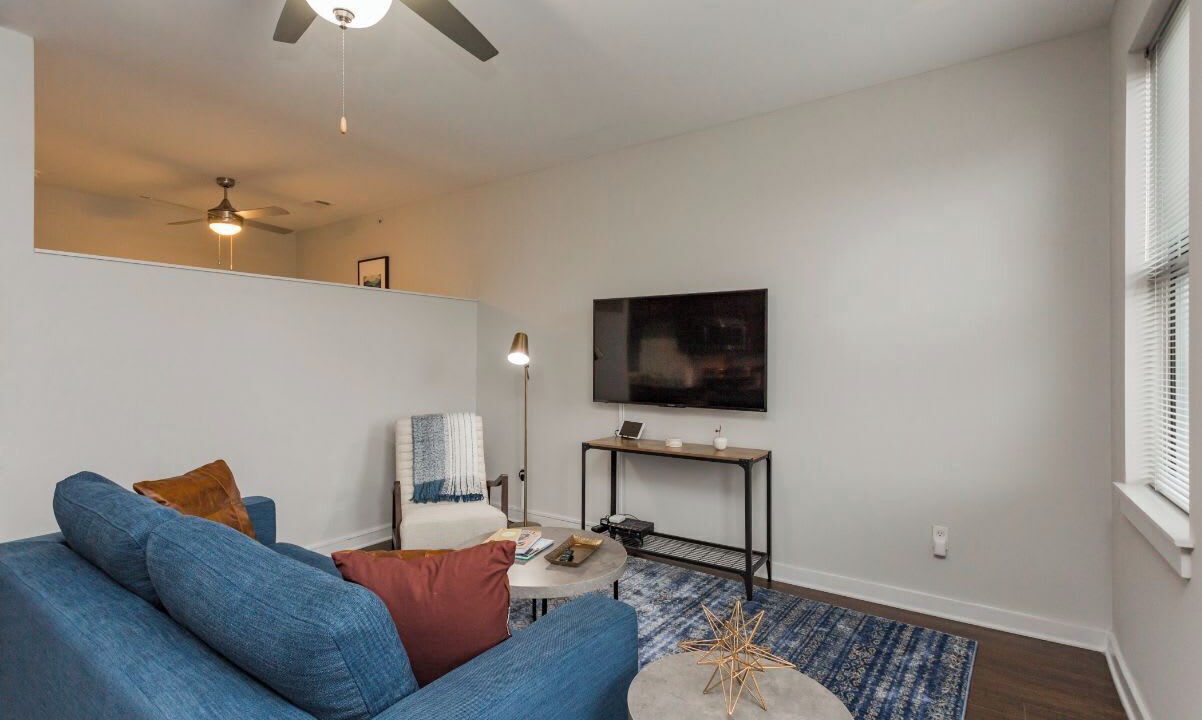 Photo of Livingroom in Music Row