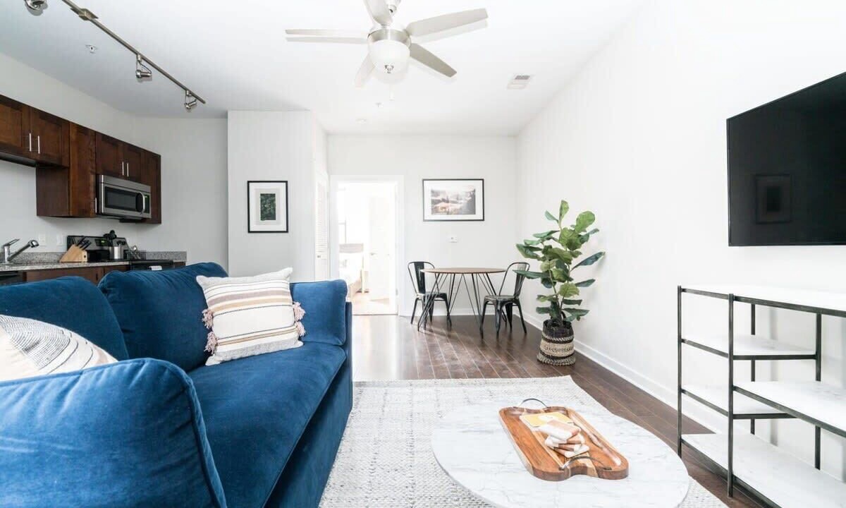 Photo of Livingroom in Music Row