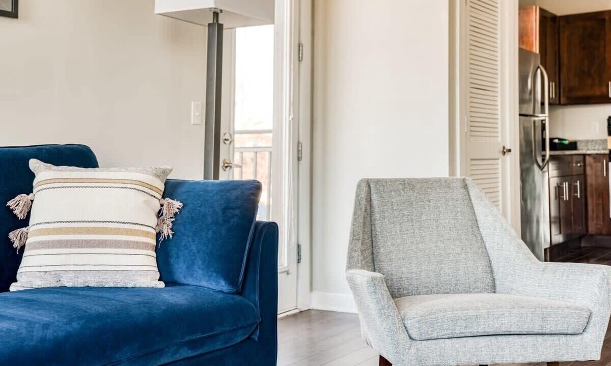 Photo of Livingroom in Music Row