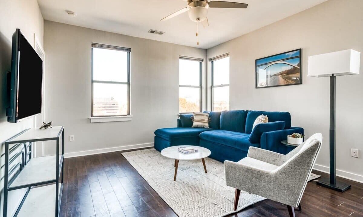 Photo of Livingroom in Music Row