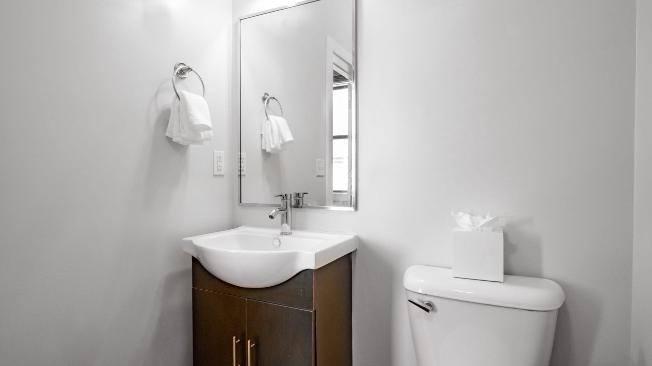 Photo of Bathroom in Music Row