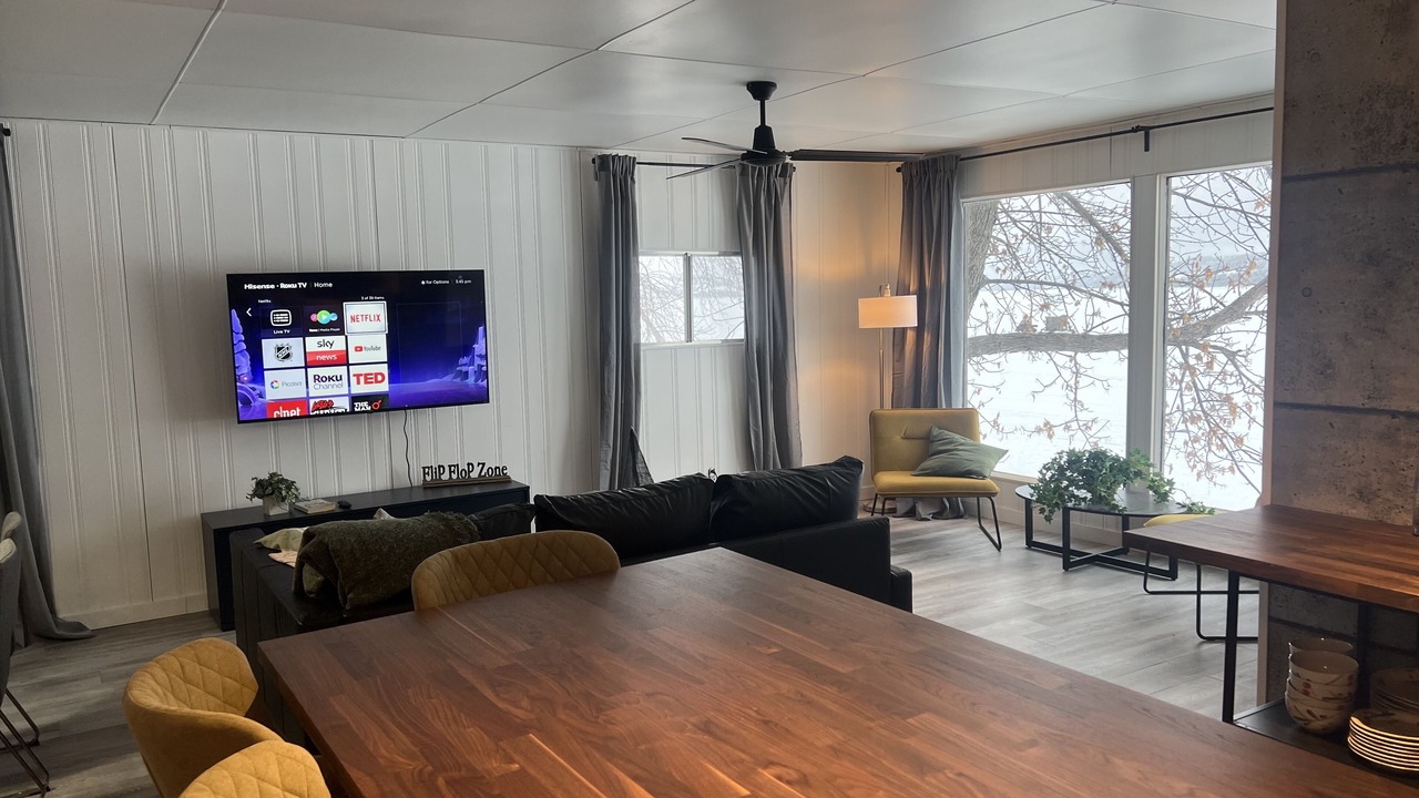 Photo of Livingroom in Melville Beach