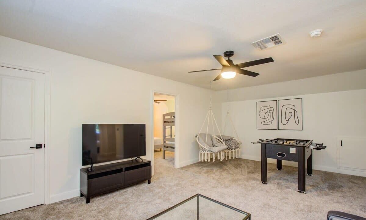Photo of Livingroom in Westbury