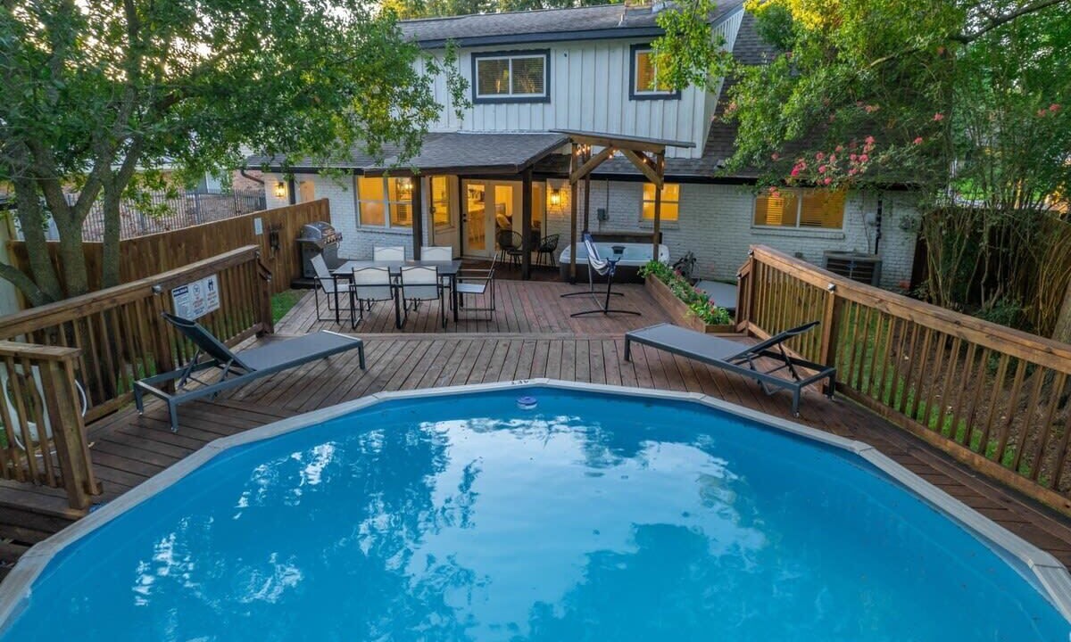Photo of Outdoor in Westbury