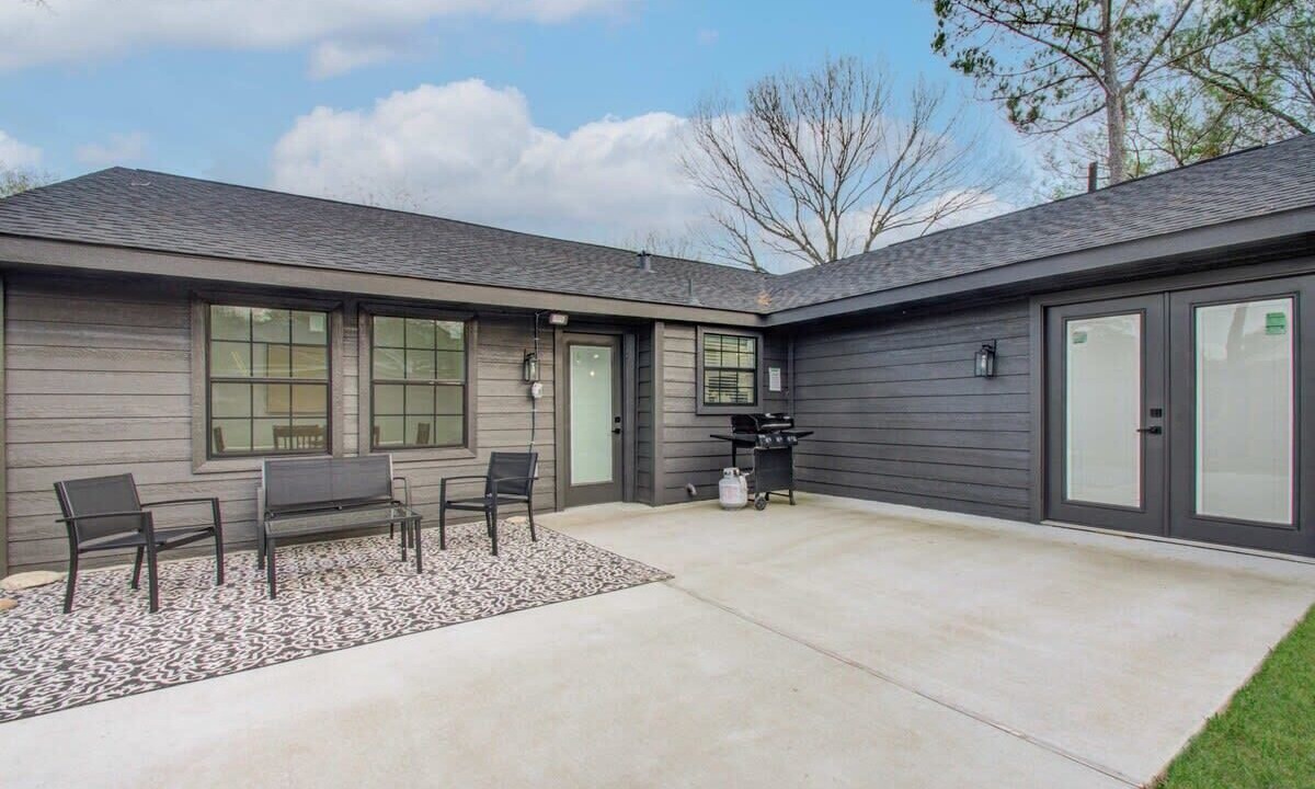 Photo of Outdoor in Braeswood Place