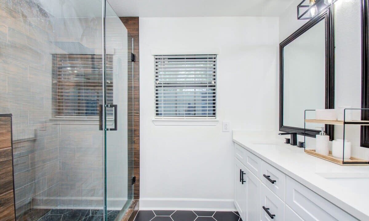 Photo of Bathroom in Braeswood Place
