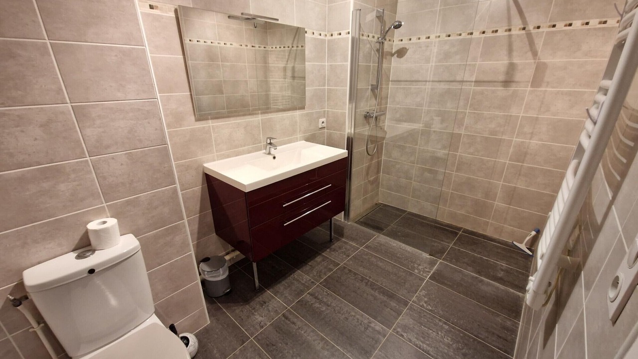 Photo of Bathroom in Port District