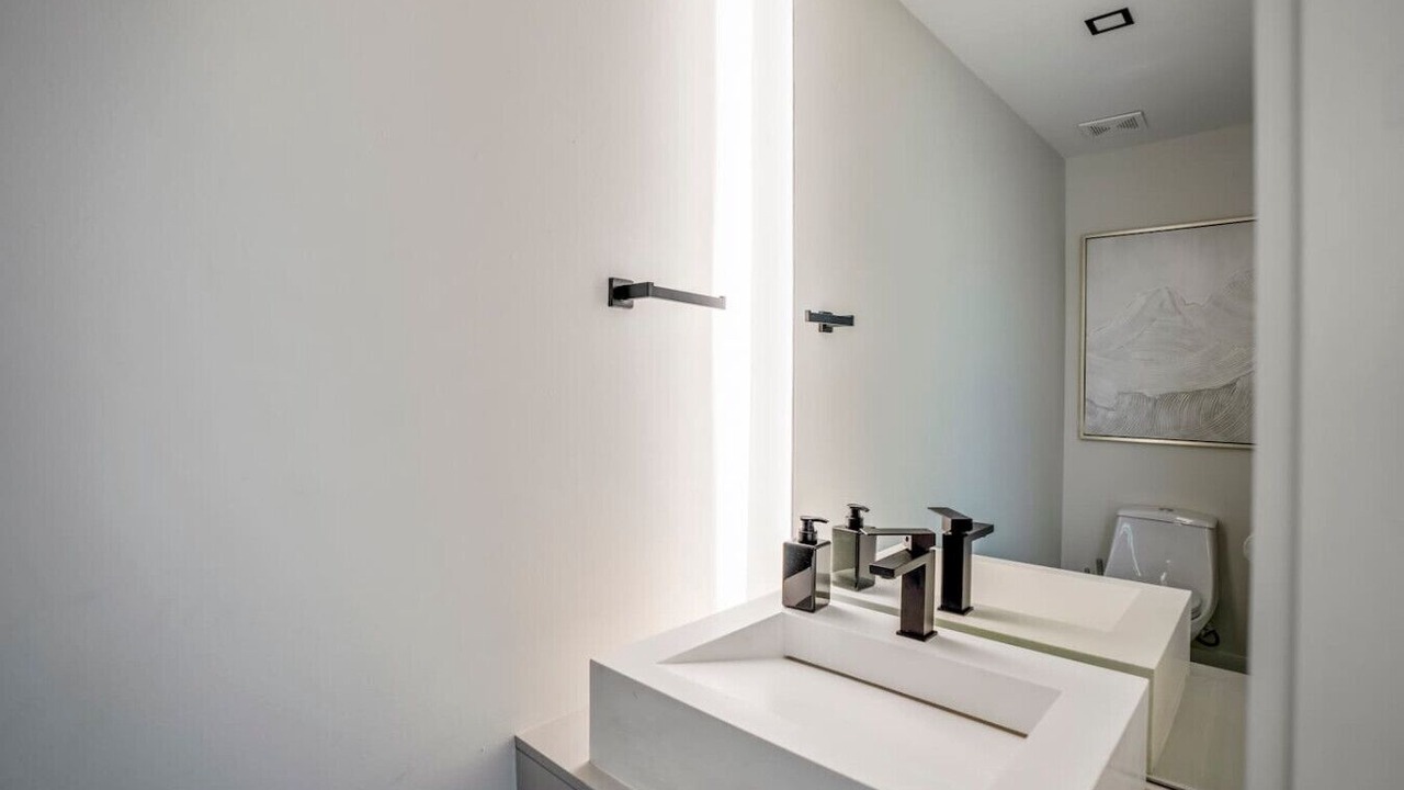 Photo of Bathroom in East Downtown Houston